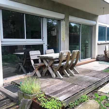 D'une Avec Jardin Clos Et Wifi A Ferrand *